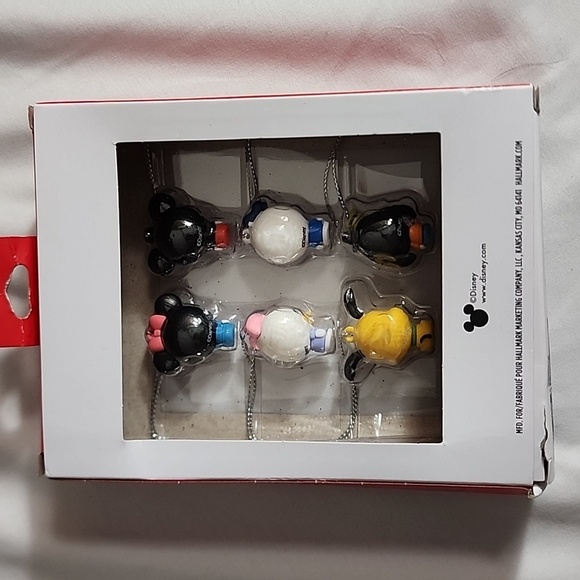 Hallmark mickey mouse and friends mini ornaments new - Picture 2 of 2